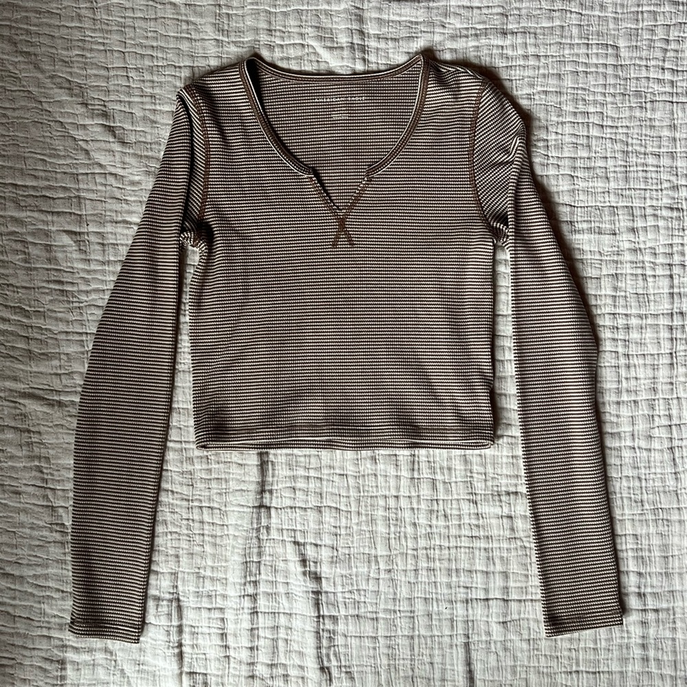 American Eagle Long Sleeve Tee